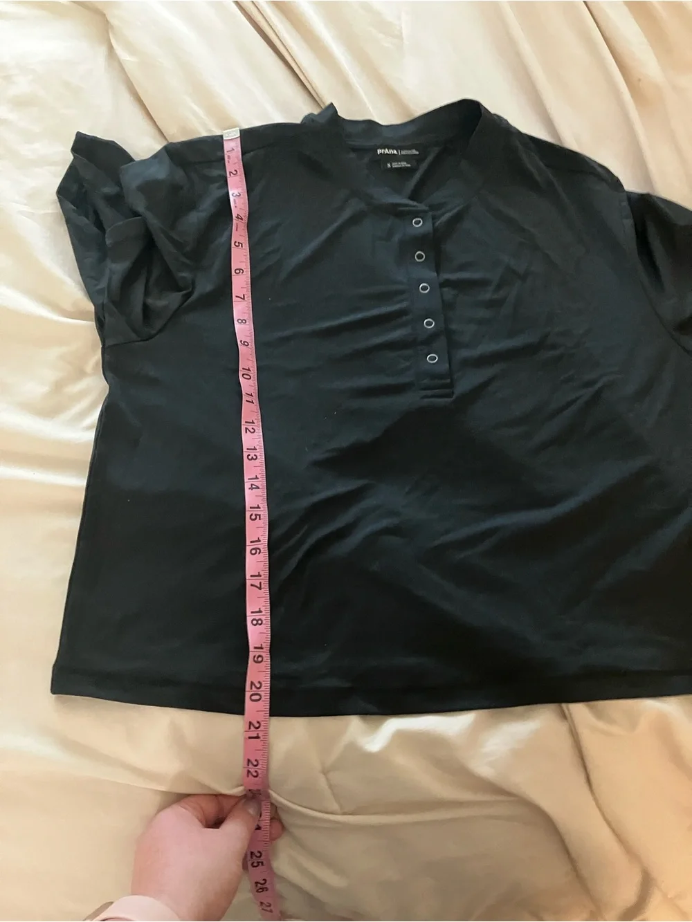prAna Women's Size S Black Short Sleeve Henley Snap Neck Active Top Stretch Crop - Picture 16 of 16